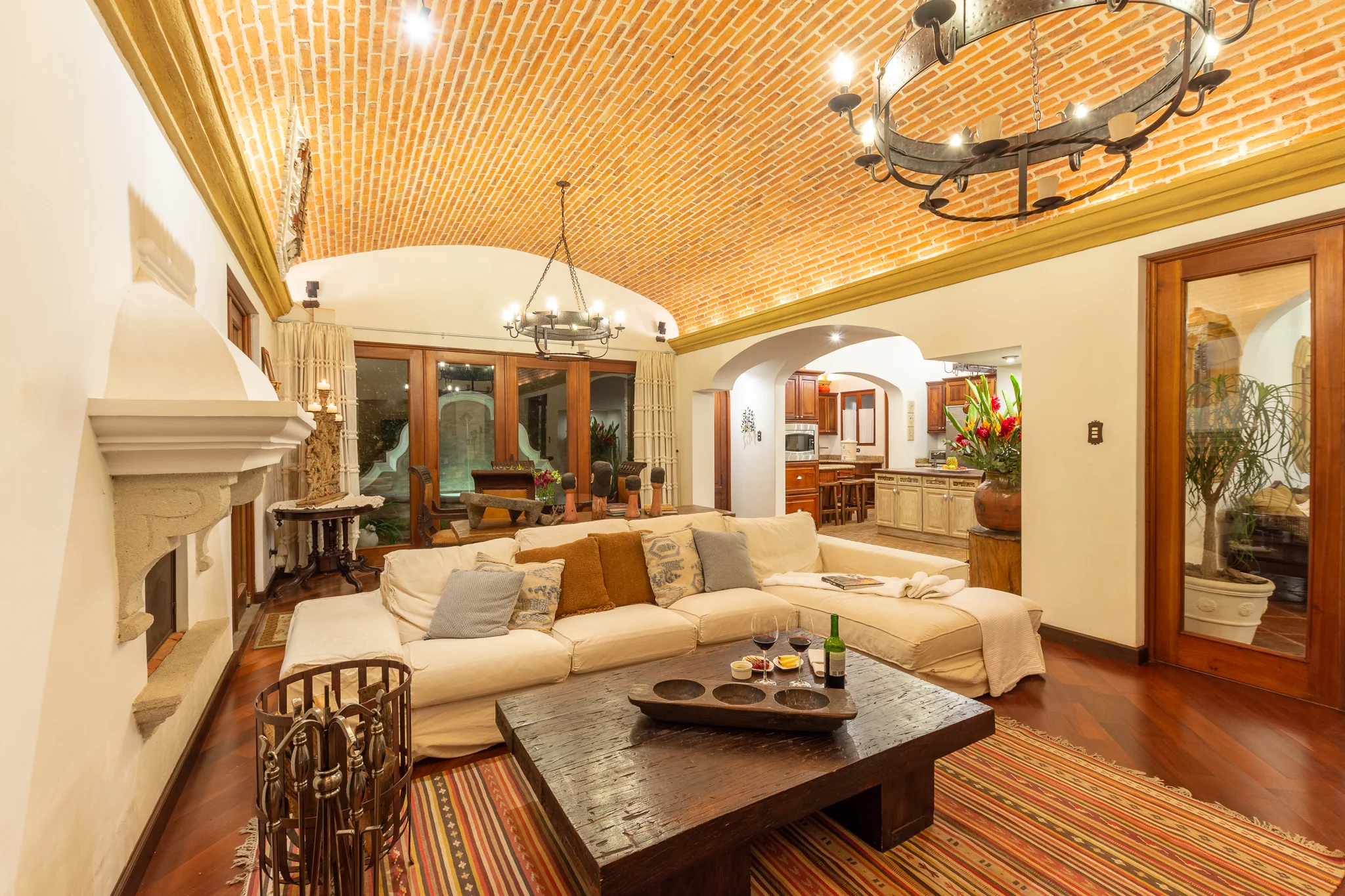 Casa Kuxtal Antigua — espacio interior.